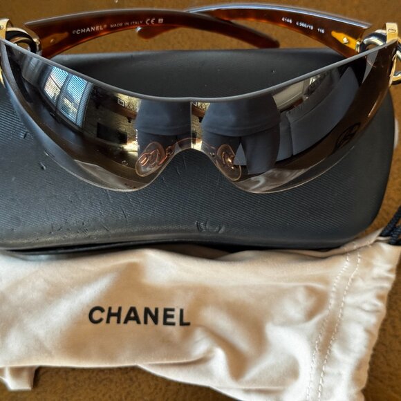Chanel Sunglasses - Picture 5 of 6